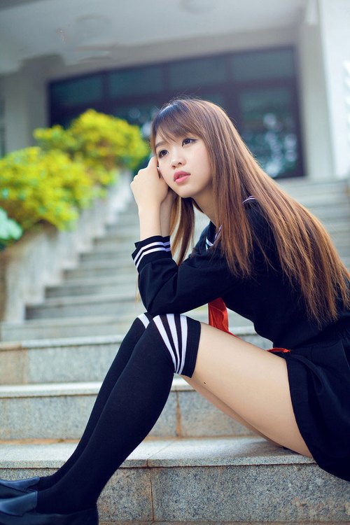 乐鱼体育下载入口-“武汉马拉松：选手们全力拼搏，赛道一触即发”