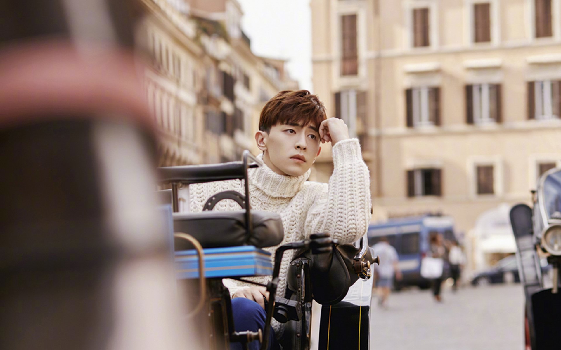 主教练在比赛节奏混乱时的临场调整策略,主教练能否上场比赛