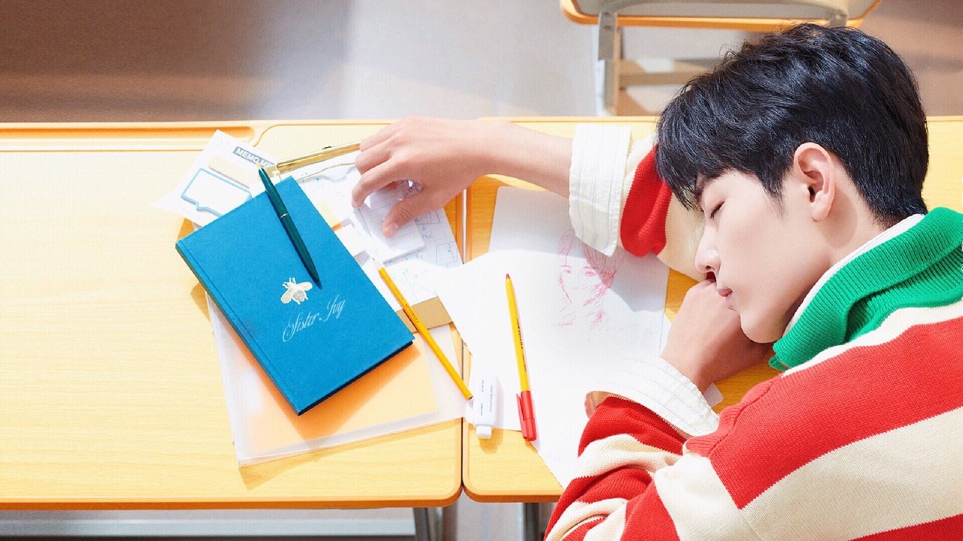 乐鱼体育app官网-斯图加特双前锋体系打出边中合一战术，斯图加特 前锋