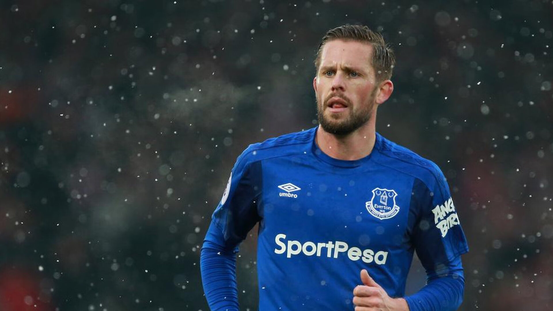 乐鱼app-兰帕德率考文垂领跑英冠！三支降班马集体拉胯，兰帕德经典比赛